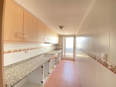 Venta Piso Callosa de Segura. Piso de tres habitaciones en hugolino roldan salinas 3. Segunda planta con balcón