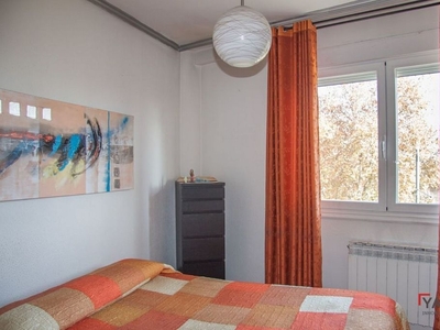 Dúplex en venta en Betoño - Abetxuko de 3 habitaciones con balcón y calefacción