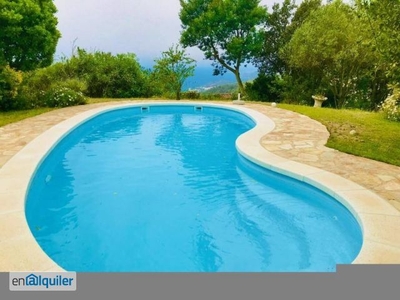 Hermosa villa con vista al mar y gran piscina climatizada
