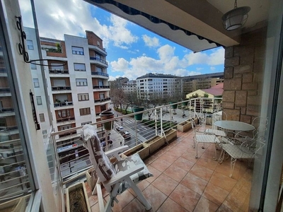 Piso en venta en Centro - Vitoria-Gasteiz de 4 habitaciones con terraza y calefacción