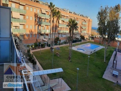 Piso primera linea de mar , zona residencial las salinas ,4hab. 100metros de la playa zona verde con actividades y piscina.