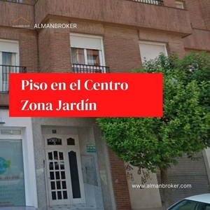 Venta de piso en Almansa de 3 habitaciones con garaje y calefacción