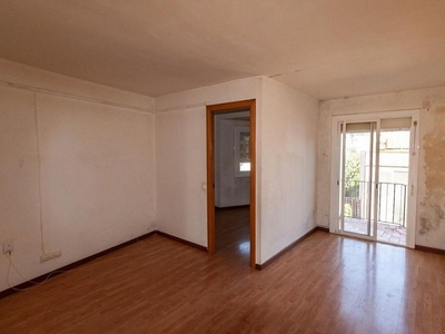 Venta de piso en Caldes de Montbui de 2 habitaciones y 75 m²