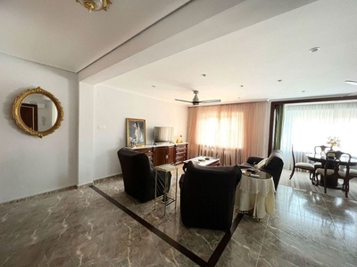 Piso en alquiler en Fátima de 3 habitaciones con muebles y balcón