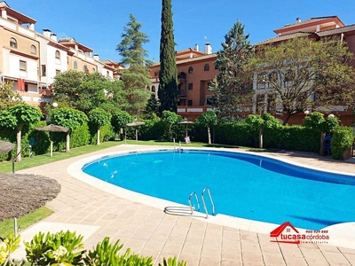 Piso en venta en El Brillante -El Naranjo - El Tablero de 4 habitaciones con terraza y piscina
