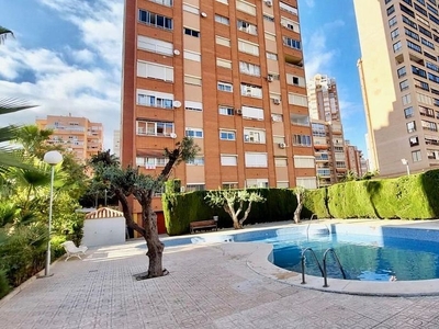 Piso en venta en Pueblo Levante de 2 habitaciones con terraza y piscina