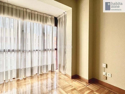 Alquiler apartamento en azcona apartamento con ascensor, parking, calefacción y aire acondicionado en Madrid