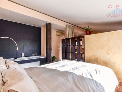 Alquiler ático magnífico ático duplex amueblado de 131 m2, 3 dormitorios y 2 terrazas, junto al metro príncipe pío en Madrid