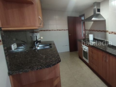 Alquiler dúplex duplex 4 habitacions + estudi amb dues terrasses espectaculars. en Vilanova i la Geltrú