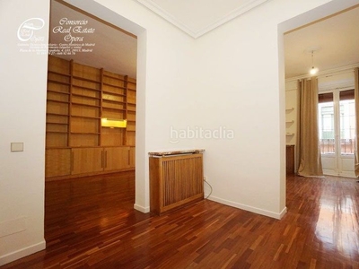 Alquiler piso alquiler piso exterior 2 habitaciones zona Palacio. en Madrid