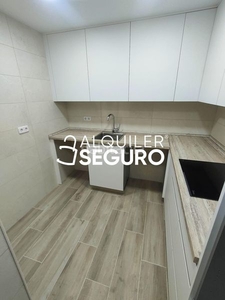 Alquiler piso c/ felix boix en Nueva España Madrid