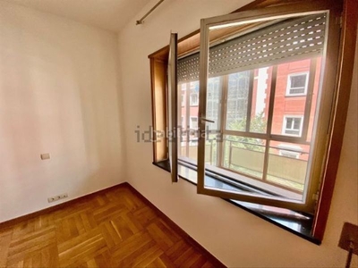 Alquiler piso con 2 habitaciones con ascensor, calefacción y aire acondicionado en Madrid