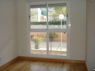 Alquiler piso con 3 habitaciones amueblado con ascensor, parking, piscina, calefacción y aire acondicionado en Rozas de Madrid (Las)