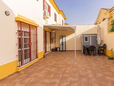 Casa adosada en venta en Pozoalbero