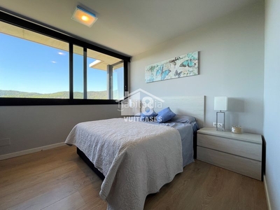 Casa con 4 habitaciones con parking, piscina, calefacción, aire acondicionado y vistas al mar en Cabrils
