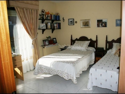 Casa pareada con 5 habitaciones con parking, piscina, calefacción y aire acondicionado en Griñón