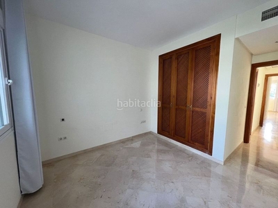 Piso 2 dormitorio planta media apartamento en venta costalita en Estepona