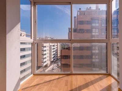Piso con 3 habitaciones con ascensor y calefacción en Madrid