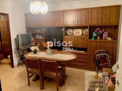 Piso en alquiler en Alfonso El Batallador en Nou Centre por 700 €/mes