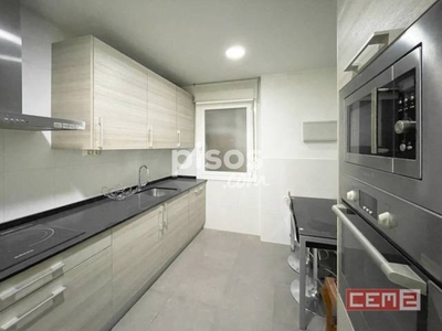 Piso en alquiler en Amaia Kalea en Ensanches - Zabalguneak por 900 €/mes