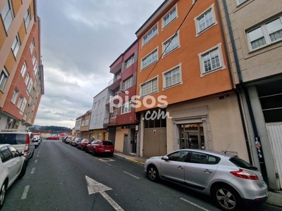 Piso en venta en Calle Linares Rivas