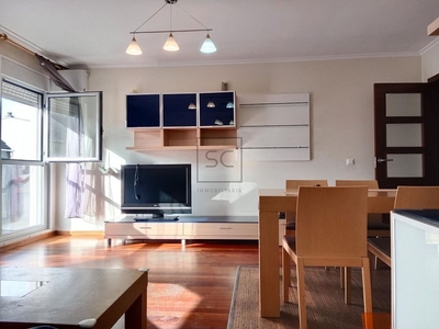 Alquiler de piso en A Malata - Catabois - Ciudad Jardín de 3 habitaciones con garaje y calefacción