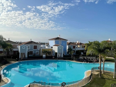 Alquiler de piso en calle Alqueria El Paraiso de 2 habitaciones con terraza y piscina