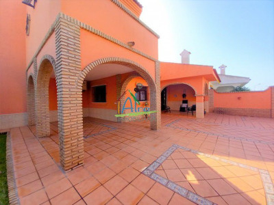 Casa adosada en venta en Centro - Torre de la Higuera, Almonte