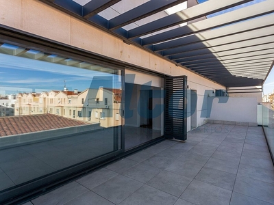 Dúplex en venta en Nuevos Ministerios - Ríos Rosas de 4 habitaciones con terraza y piscina