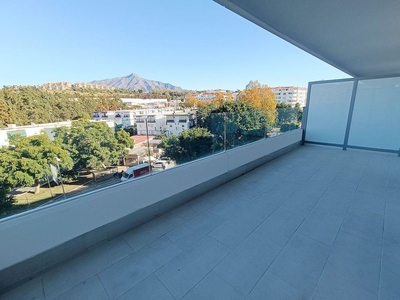 Piso en alquiler en calle Miguel de Cervantes de 2 habitaciones con terraza y piscina