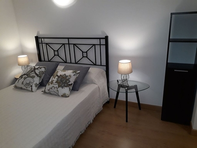 Piso en alquiler en Príncep de Viana - Clot -Xalets Humbert Torres de 1 habitación con muebles y balcón