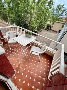 Piso en venta en Mestral de 3 habitaciones con terraza y balcón