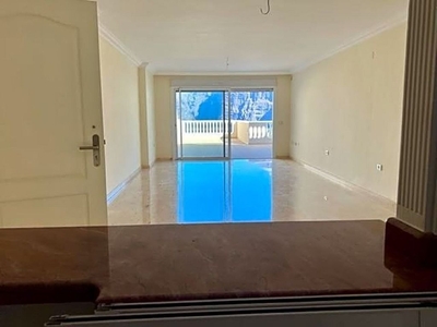 Piso en venta en Puerto de Santiago de 3 habitaciones con terraza y piscina