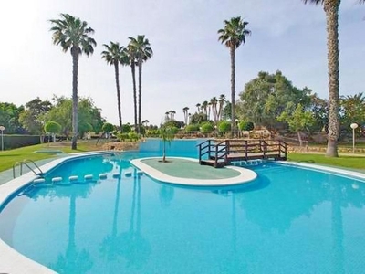 Venta de dúplex en Alicante Golf de 3 habitaciones con terraza y piscina