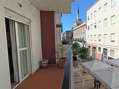 Venta de dúplex en Centro - Huelva de 4 habitaciones con terraza y balcón