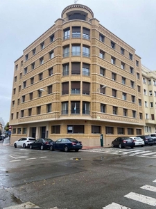 Venta de piso en calle Doctor Huarte de 5 habitaciones con terraza y garaje