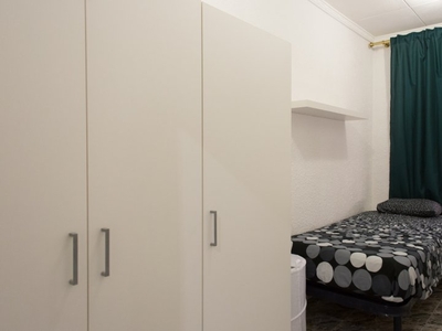 Acogedora habitación en un apartamento de 3 dormitorios en Eixample Dreta Barcelona