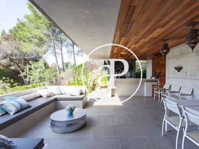 Alquiler casa unifamiliar en alquiler con piscina y jardín privado en Bellaterra