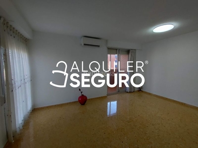 Alquiler piso av. san jose artesano en Ciutat Fallera Valencia