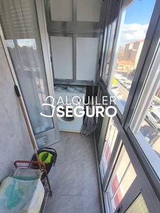 Alquiler piso c/ helena de troya en Ambroz Madrid