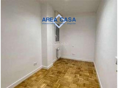 Alquiler piso con 3 habitaciones con ascensor en Madrid