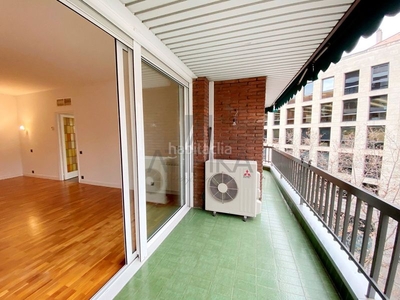 Alquiler piso impecable piso de 135m2 con terraza y garaje incluido en calle nàpols en Barcelona