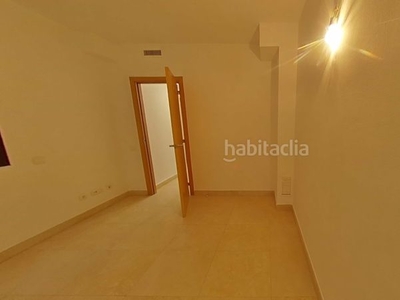 Alquiler piso primero con 3 habitaciones y ascensor en Sabadell