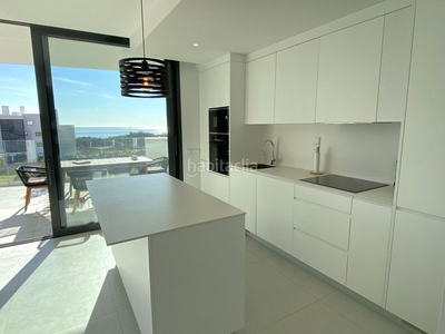 Apartamento amplio y luminoso piso de 2 dormitorios en higuerón west en Fuengirola