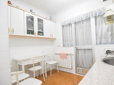 Apartamento en belianes 28 apartamento con 3 habitaciones amueblado con ascensor, calefacción y aire acondicionado en Madrid