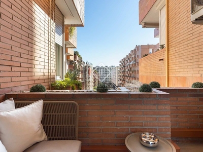 Piso magnífico piso junto al parque de santa amèlia, una ubicación extraordinaria en una de las zonas residenciales más solicitadas . en Barcelona