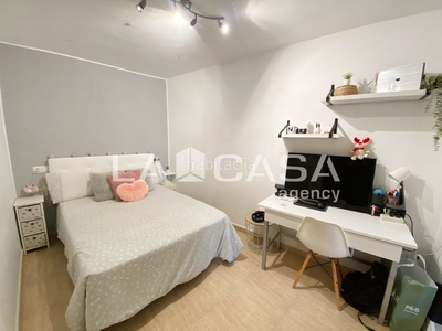 Ático con 3 habitaciones con calefacción en Barcelona