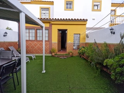 Casa adosada en venta en La Granja - La Colina - Los Pastores