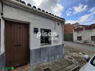 Casa adosada en venta en Olías del Rey