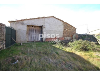 Casa rústica en venta en Calle Acacias, 2